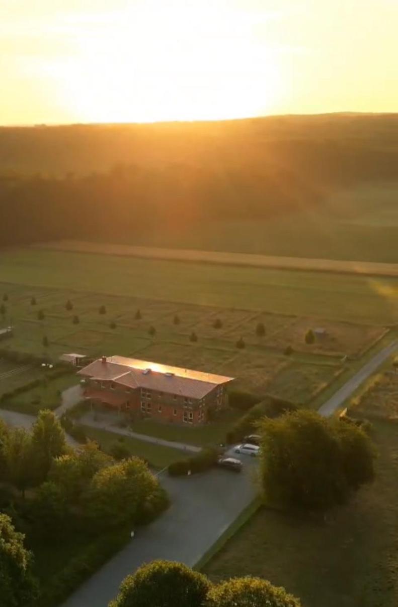 Hotel Rappenhof Breuna Bagian luar foto